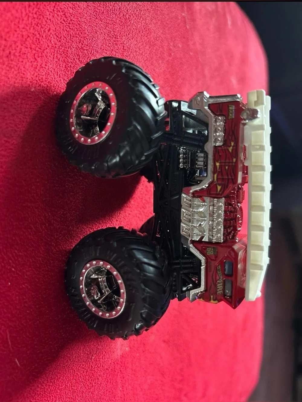 Hot Wheels Diecast Monster Jam Fire Truck 1:64 scale